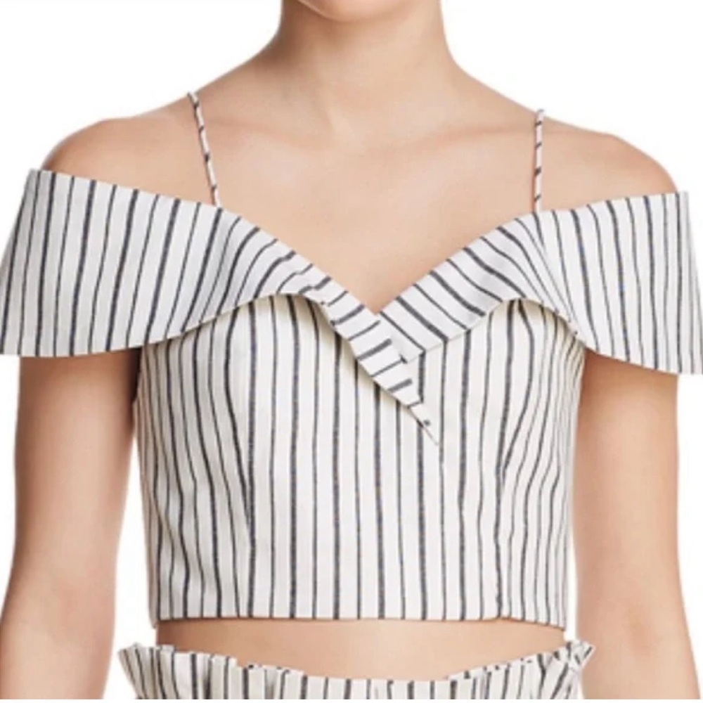 Alice + Olivia Haydee Cold Shoulder Top size 6